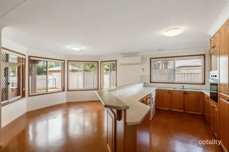 Property photo of 11 Jonquil Court Middle Ridge QLD 4350