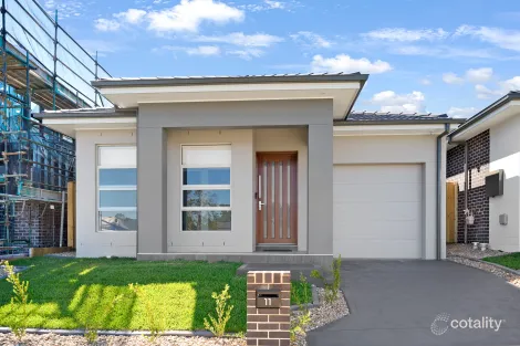 11 Dunstan Dr, Bradbury, NSW 2560