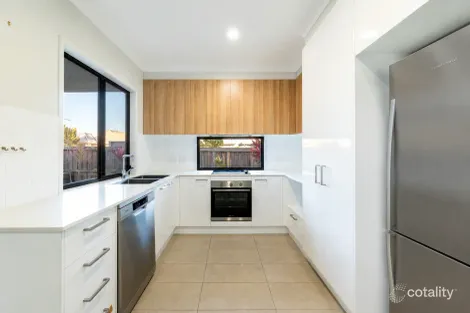 Property photo of 2/28 Stephen Crescent Nirimba QLD 4551