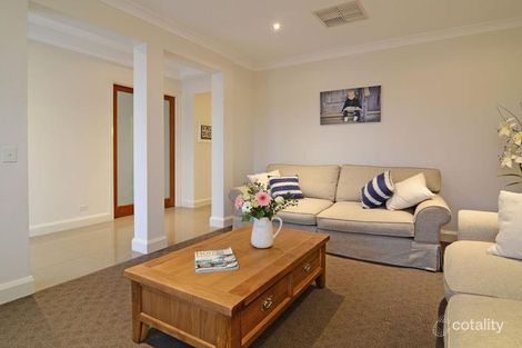Property photo of 15 Silkyoak Court East Albury NSW 2640