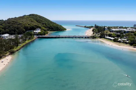 Property photo of 20 Tawarri Crescent Burleigh Heads QLD 4220