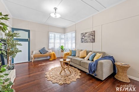 Property photo of 62 Blackwood Road Deagon QLD 4017