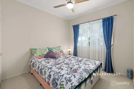 Property photo of 3 Cypress Court Drouin VIC 3818