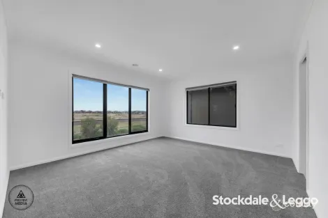 Property photo of 20 Modern Crescent Tarneit VIC 3029