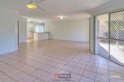 Property photo of 6 Hermitage Place Forest Lake QLD 4078