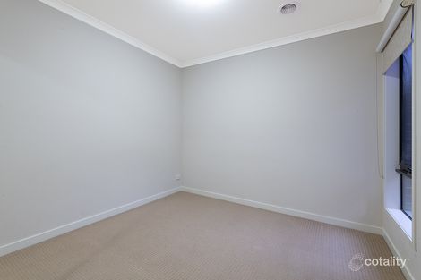 Property photo of 23 Springleaf Avenue Clyde North VIC 3978