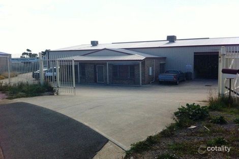 6 Hull Ct, Lonsdale, SA 5160