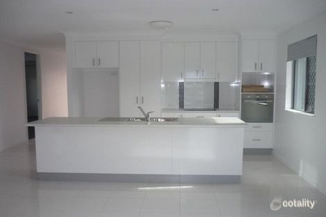 Property photo of 26 Phoenix Crescent Rural View QLD 4740