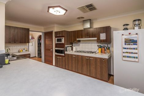 Property photo of 28 Dandaloo Crescent Wanneroo WA 6065