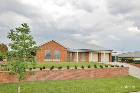 Property photo of 24 Cypress Crescent Kelso NSW 2795