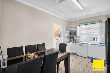 Property photo of 24 West Parade Riverstone NSW 2765