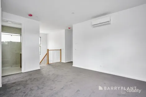 Property photo of 15 Shakespeare Avenue Mooroolbark VIC 3138