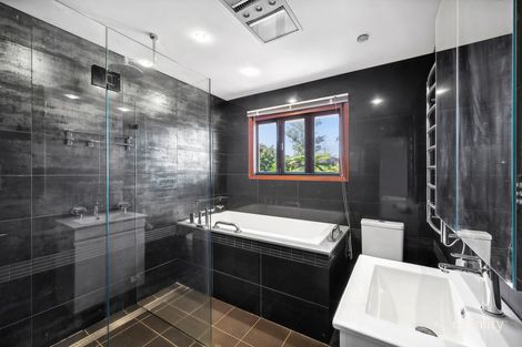 Property photo of 16 Glengariff Avenue Killarney Heights NSW 2087