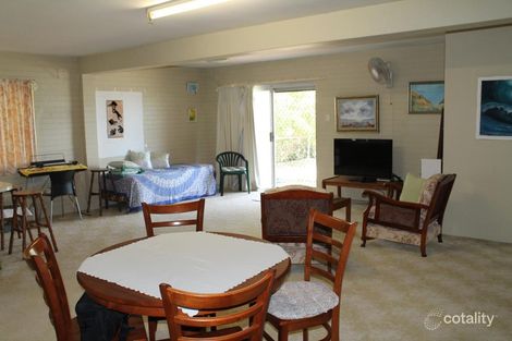Property photo of 33 Wattle Grove Cooee Bay QLD 4703