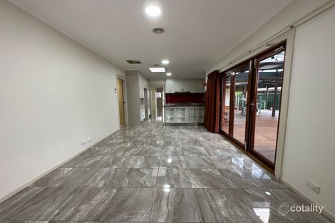 Property photo of 2 Molland Court Craigieburn VIC 3064