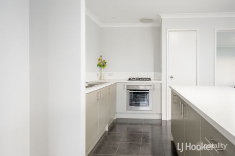 Property photo of 18 Cockatoo Gate Australind WA 6233