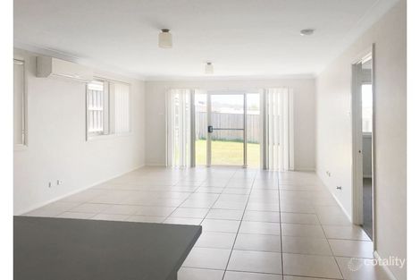 Property photo of 1/74 Redgum Circuit Aberglasslyn NSW 2320