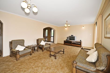 Property photo of 4 Aston Heath Glen Waverley VIC 3150