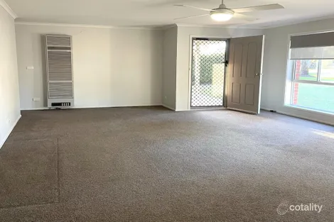 2/2 Gentle Rd, Tangambalanga, VIC 3691