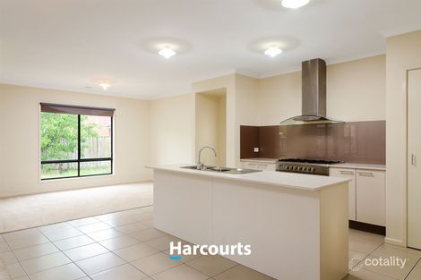 Property photo of 14 White Gum Way Cranbourne North VIC 3977