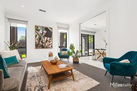 Property photo of 2 Melcombe Road Ivanhoe VIC 3079