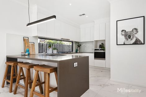Property photo of 2 Melcombe Road Ivanhoe VIC 3079
