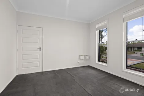 Property photo of 19 Quinn Close Augustine Heights QLD 4300
