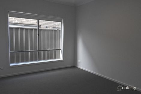 Property photo of 26 Erskine Way Sydenham VIC 3037