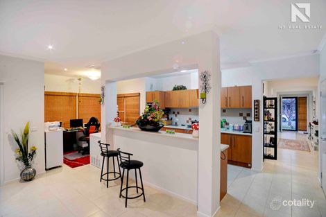 Property photo of 38 Kooyong Way Caroline Springs VIC 3023