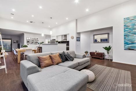Property photo of 17 Jupiter Crescent Cranbourne West VIC 3977