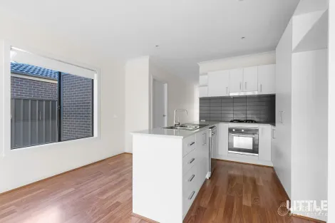 Property photo of 49 Marble Drive Cobblebank VIC 3338