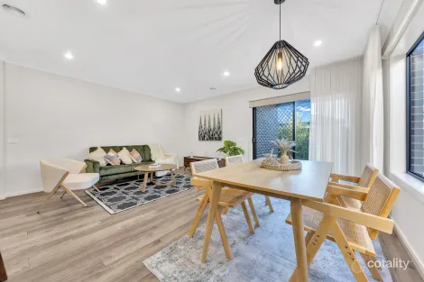 Property photo of 11 Iconic Drive Tarneit VIC 3029