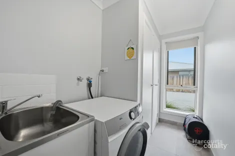 Property photo of 2/22 Menin Drive Brighton TAS 7030