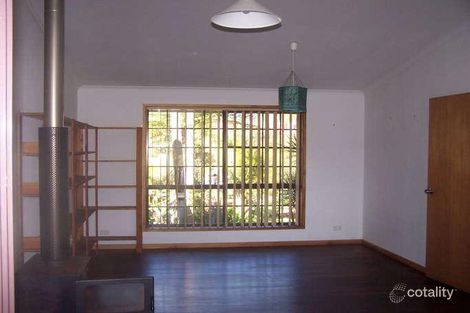 Property photo of 10 Nandroya Avenue Ocean Shores NSW 2483