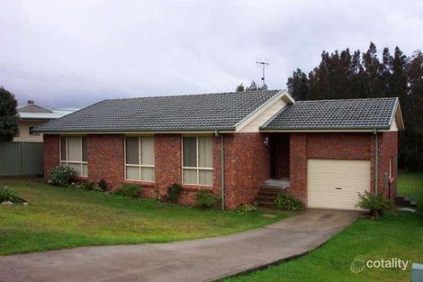 4 Renee Cres, Moruya Heads, NSW 2537