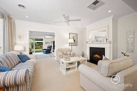 Property photo of 9 Woningary Crescent Doreen VIC 3754