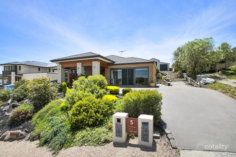 Property photo of 5 James Close Sunbury VIC 3429