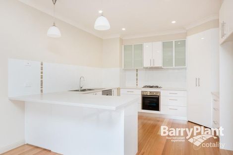 Property photo of 3 Stringybark Road Cockatoo VIC 3781