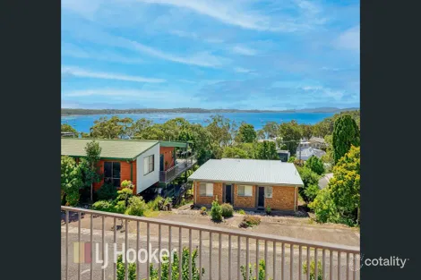 Property photo of 1/19 Corrie Parade Corlette NSW 2315