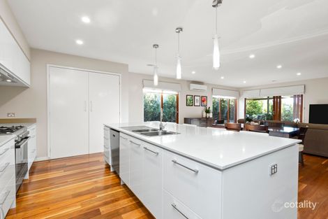 Property photo of 19 Serene Street Tarneit VIC 3029