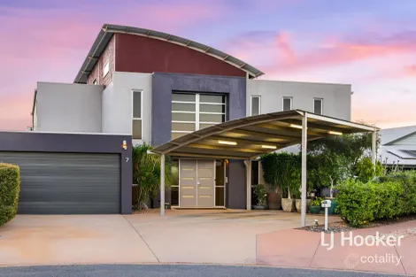 7 Coppock Ct, Desert Springs, NT 0870