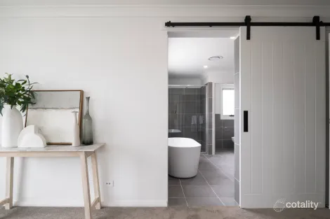 Property photo of 13 Fahey Crescent Appin NSW 2560