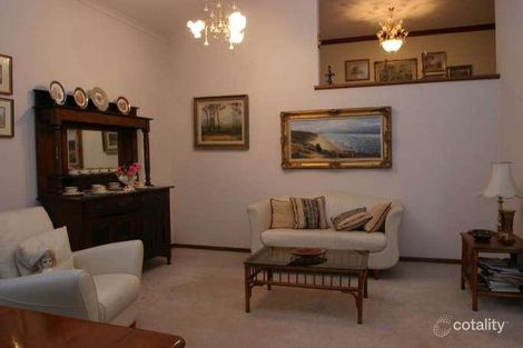 Property photo of 10 McKay Close Berwick VIC 3806
