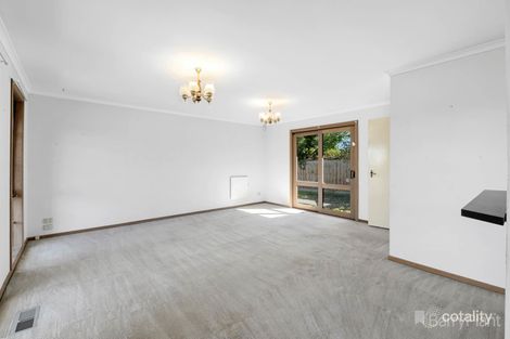 Property photo of 11 Poorinda Rise Narre Warren VIC 3805