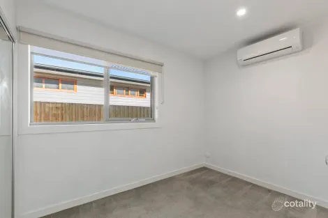 Property photo of 2/15 Compton Street Reservoir VIC 3073