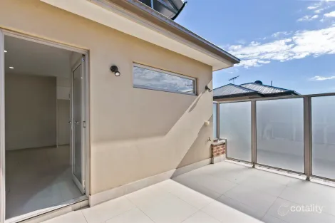 Property photo of 2/15 Compton Street Reservoir VIC 3073