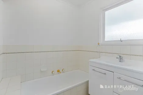 Property photo of 20 Kennington Road Rosebud VIC 3939