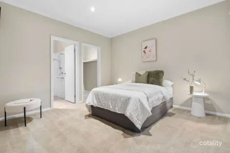 Property photo of 3/9 Kelvin Grove South Morang VIC 3752