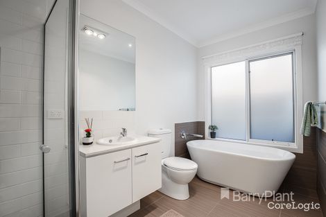 Property photo of 35 Morialta Circuit Werribee VIC 3030