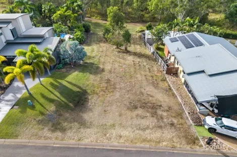 14 Retreat Ave, Norman Gardens, QLD 4701